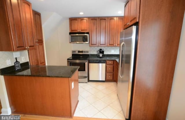 2947 S Dinwiddie St - 2947 South Dinwiddie Street, Alexandria, VA 22206