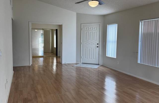 10830 W Diana Avenue