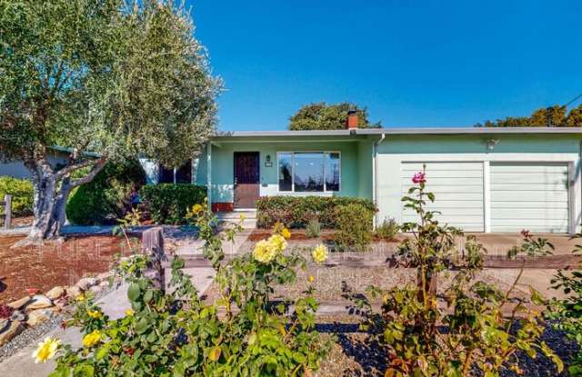 652 Corlano Avenue