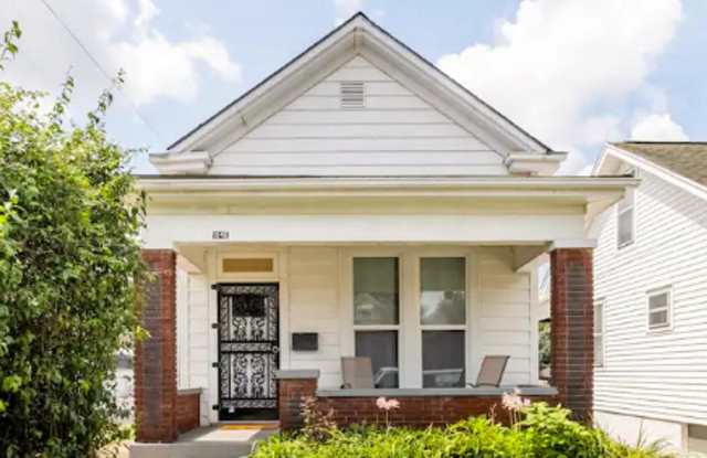 Photo of Furnished Germantown Charmer- available for 1-3 month stays!