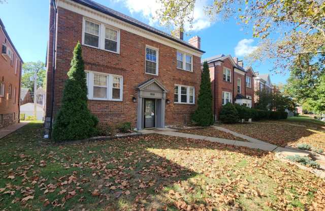 One Bedroom Apartment with Garage Parking!