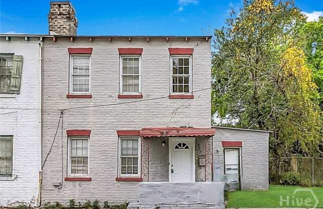 615 Price Street