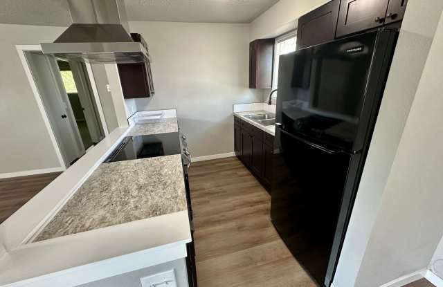 Move-in ready! Upgraded 2 Bedroom Condo
