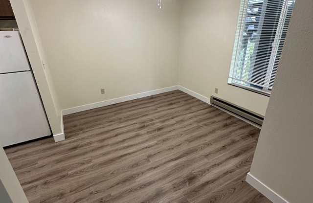 (946) 2790-H - Beautiful 2-bedroom/1-bath