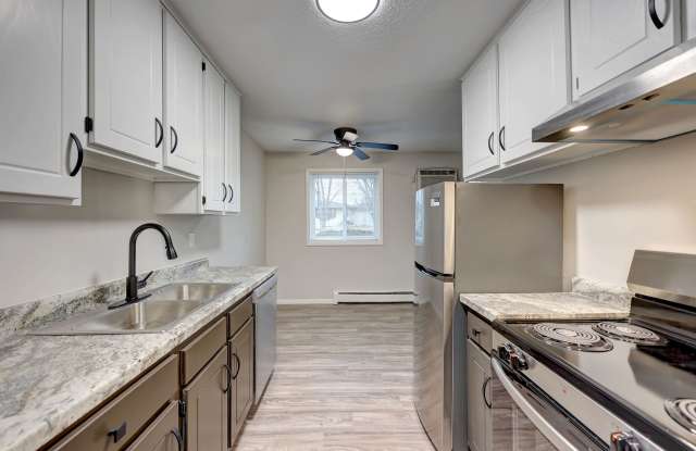 Royal Oaks Apts.