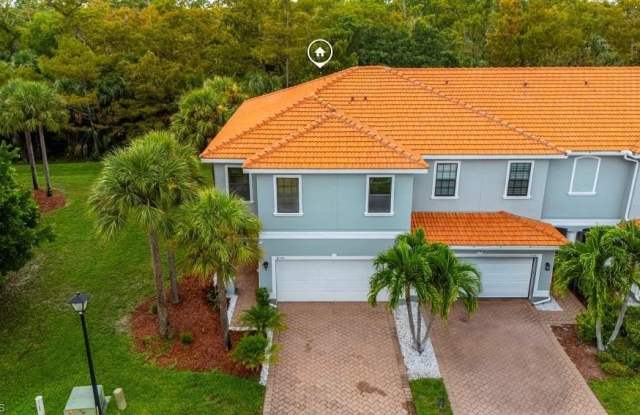 15326 SUMMIT PLACE Cir