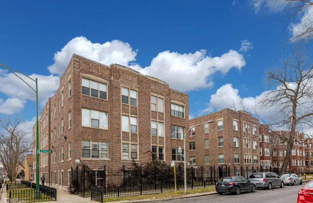 7554 South Essex Avenue - G. - 7554 South Essex Avenue, Chicago, IL 60649