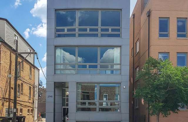 2745 N Ashland Ave