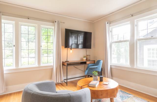 1942 Boyer Avenue East