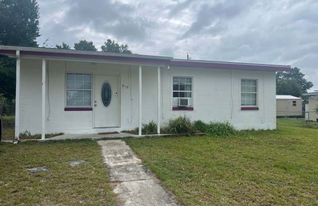 Photo of Cute Remodeled Deltona Beauty Call Sheila C 407-687-7900