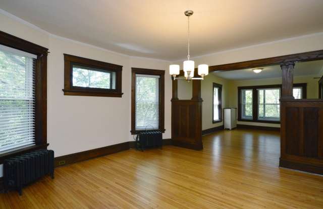 1505 Maple Avenue unit: 2