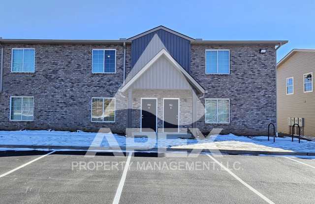 MOVE-IN SPECIAL, $1 RENT!! AVALON TOWNHOMES – BRAND NEW 2 Bd/2.5 Ba Townhome off Topside Road with convenient access to Maryville or Knoxville!