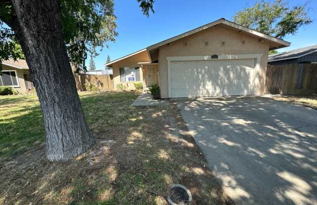 537 ARROWHEAD CT