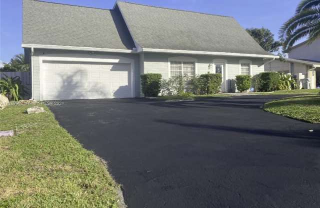 1690 NE 25th Ave