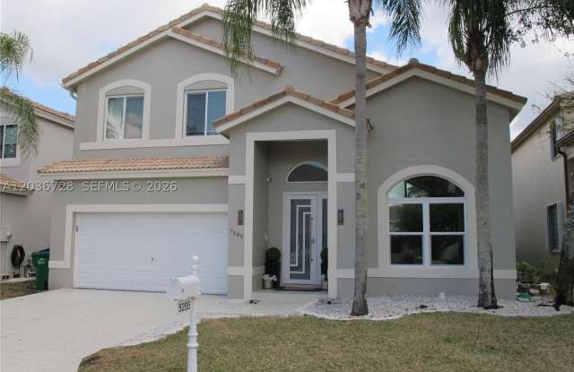 5285 NW 112th Ter