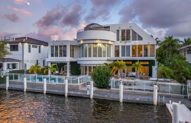 1319 Seminole Dr