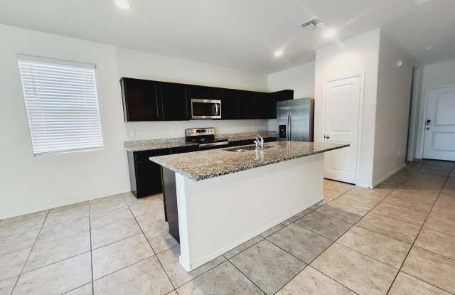 1753 W Cameron Boulevard