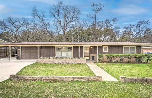 5304  Bedford ST - 5304 Bedford Street, Kingsland, TX 78639