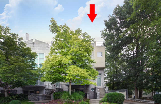 3695 Peachtree Road Northeast Unit #F - Unit 6