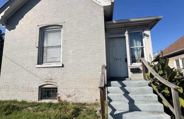 2533 East 24th Street