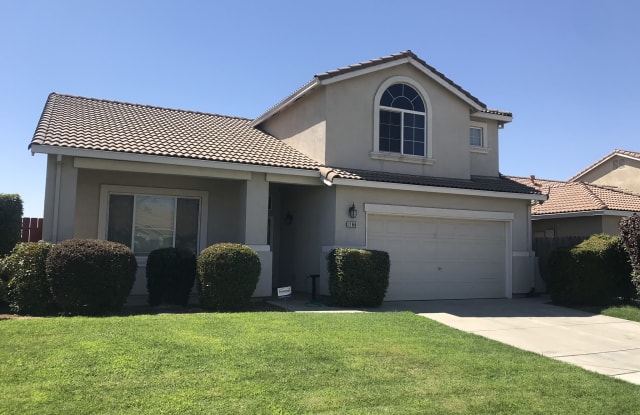 1166 Hazelnut Lane - 1166 Hazelnut Lane, Madera, CA 93637