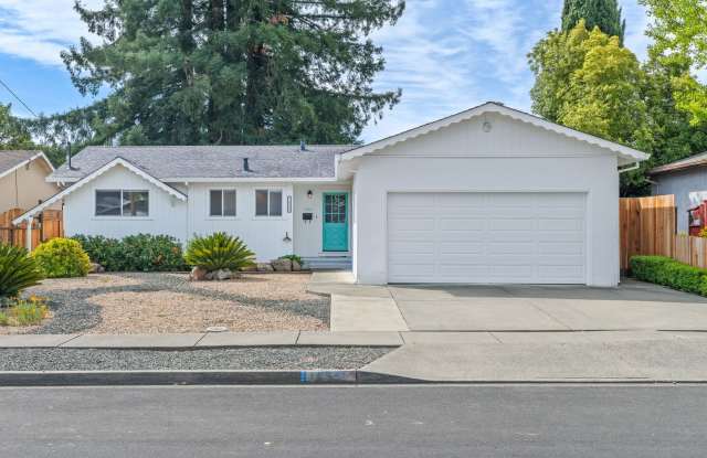 Renovated 4 bed 2 bath home available to rent - 1455 Sheridan Drive, Napa, CA 94558