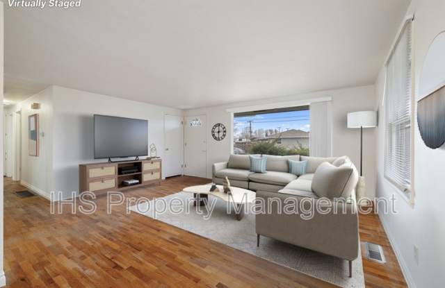 Photo of 1555 W Pearl St.