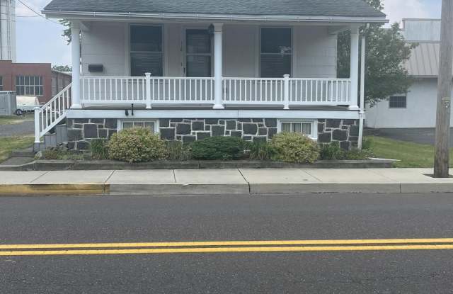 116 N HELLERTOWN AVENUE