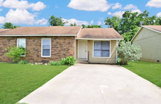 Photo of 1628 Kelly Dr