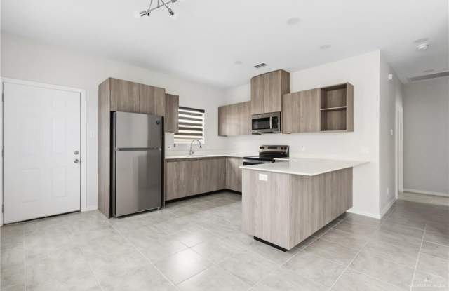 402 N Alexandrite Avenue unit: 1