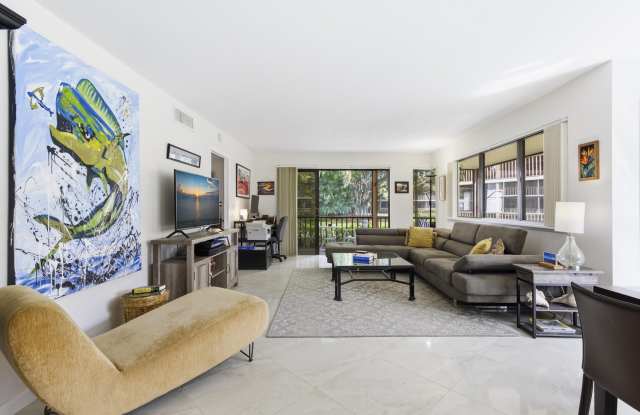 137 Brackenwood Road