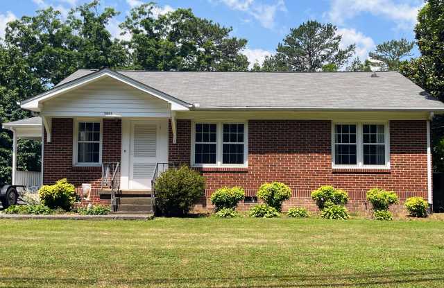 3805 Knollwood Drive