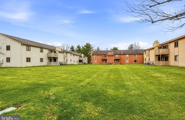 1404 WOODHOLLOW Drive