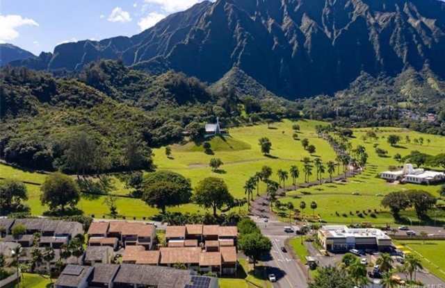 Hokuloa – 3BD/2.5BA/2-Car Garage with EV Charger – Available January 5, 2026