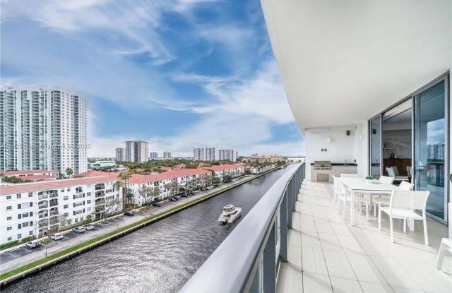 Photo of 3300 NE 188th St