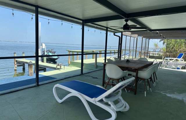 Photo of 498 Brightwaters Dr