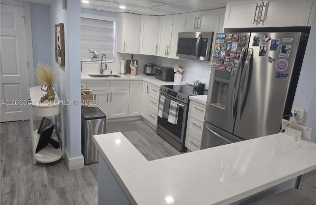 220 NW 87th Ave