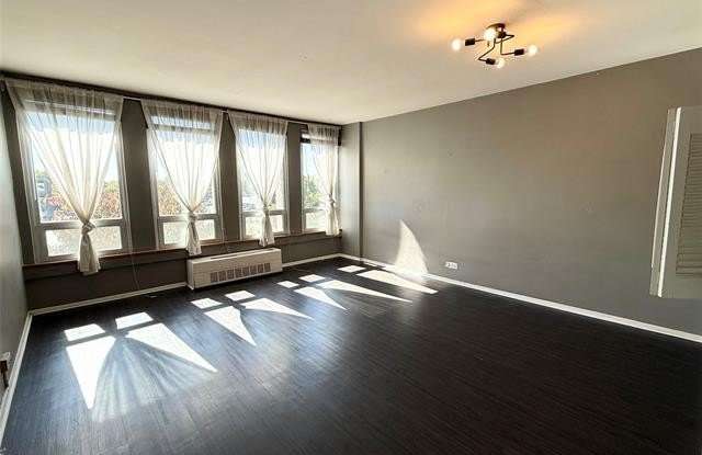 22700 Garrison Street