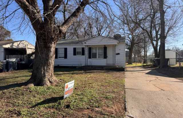 2 bed 1 bath in Okc1 New paint and ready for move in!