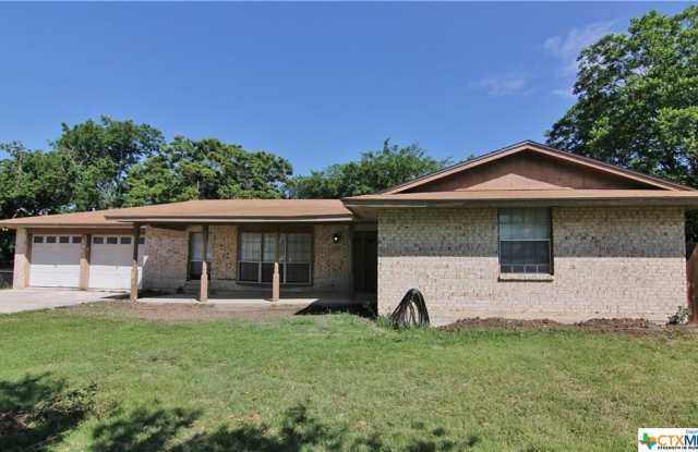 1480 W Klein Road - 1480 West Klein Road, Guadalupe County, TX 78130