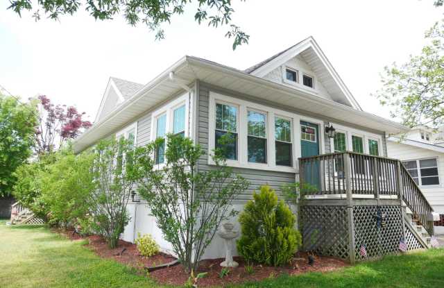 Photo of 319 Arnold Avenue