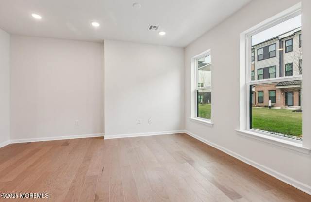 214 Jessie Place unit: 64