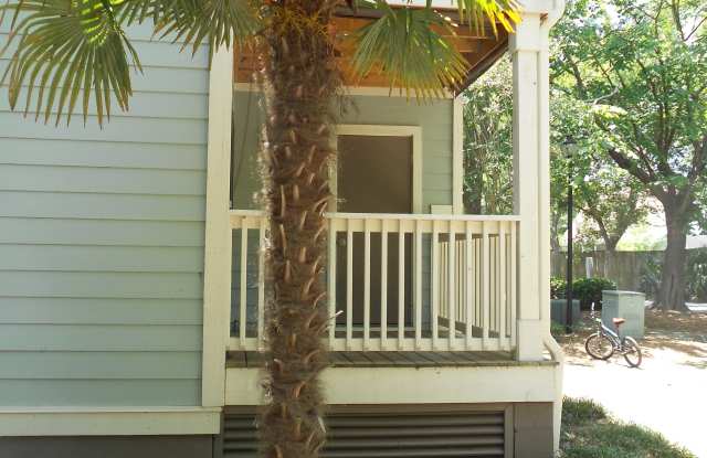 Photo of 1481 Center St Ext