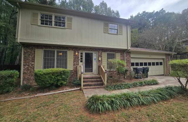 Is It Durham or Chapel Hill? Amazing Location!