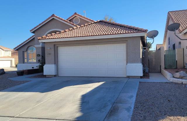 RENT THIS BEAUTIFUL 4 BEDROOM, SINGLE STORY HOME WITH A POOL! - 1301 Pine Terrace Court, North Las Vegas, NV 89031