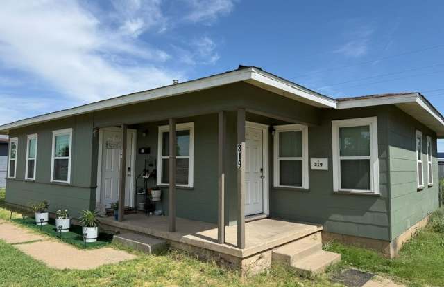 Photo of 319 E 29th St