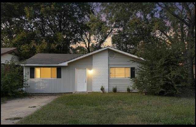 Photo of 305 Smart Street