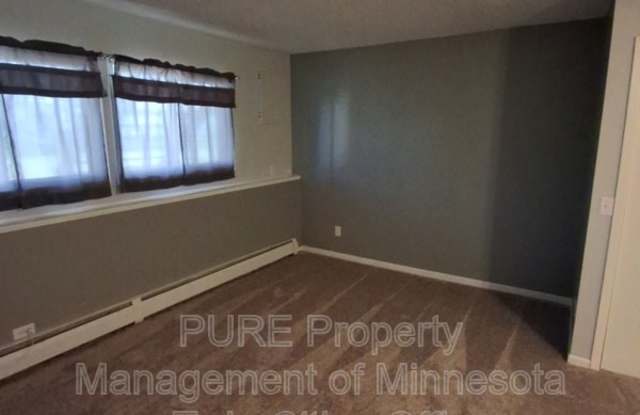 3376 Upper 149th St W