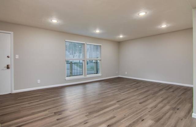 1130 W. 11th St. - B1