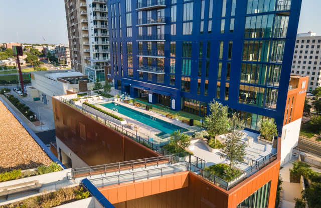 Photo of The Waller Symphony Square